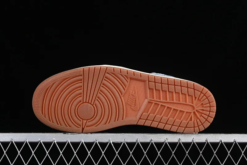 All categories Air Jordan Jordan series basketball shoes Air Jordan 1 Low G version pure original Air Jordan 1 Low AJ1 Joe 1 Valentine's Day limited denim denim low-bang cultural casual sneakers FZ5042-041